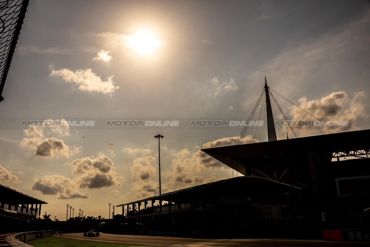 GP MIAMI, Low light action.

05.05.2023. Formula 1 World Championship, Rd 5, Miami Grand Prix, Miami, Florida, USA, Practice Day.

- www.xpbimages.com, EMail: requests@xpbimages.com ¬© Copyright: Bearne / XPB Images
