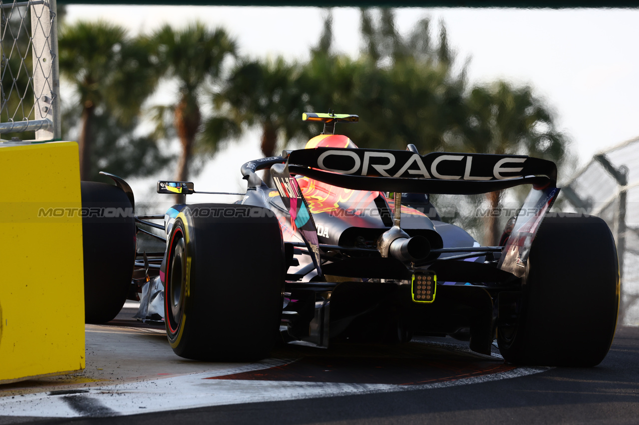 GP MIAMI, Sergio Perez (MEX) Red Bull Racing RB19.

05.05.2023. Formula 1 World Championship, Rd 5, Miami Grand Prix, Miami, Florida, USA, Practice Day.

 - www.xpbimages.com, EMail: requests@xpbimages.com ¬© Copyright: Coates / XPB Images