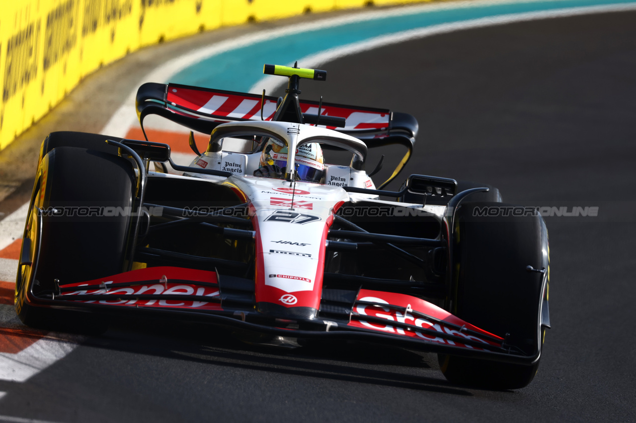 GP MIAMI, Nico Hulkenberg (GER) Haas VF-23.



05.05.2023. Formula 1 World Championship, Rd 5, Miami Grand Prix, Miami, Florida, USA, Practice Day.

 - www.xpbimages.com, EMail: requests@xpbimages.com ¬© Copyright: Coates / XPB Images