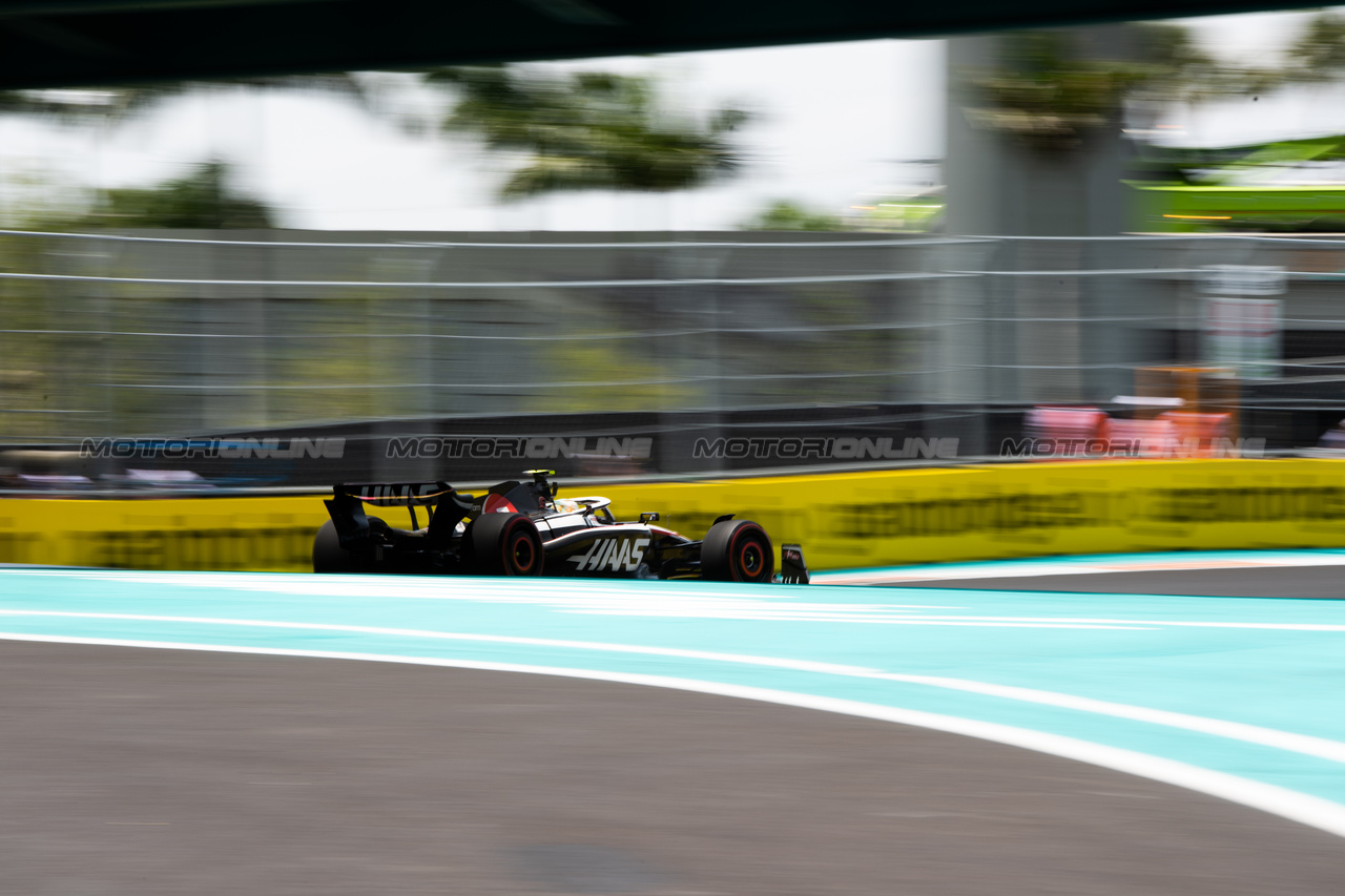 GP MIAMI, Yuki Tsunoda (JPN) AlphaTauri AT04.

05.05.2023. Formula 1 World Championship, Rd 5, Miami Grand Prix, Miami, Florida, USA, Practice Day.

- www.xpbimages.com, EMail: requests@xpbimages.com ¬© Copyright: Price / XPB Images