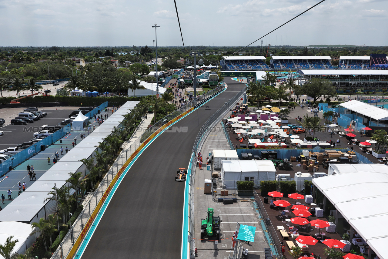 GP MIAMI, Oscar Piastri (AUS) McLaren MCL60.

05.05.2023. Formula 1 World Championship, Rd 5, Miami Grand Prix, Miami, Florida, USA, Practice Day.

- www.xpbimages.com, EMail: requests@xpbimages.com ¬© Copyright: Moy / XPB Images