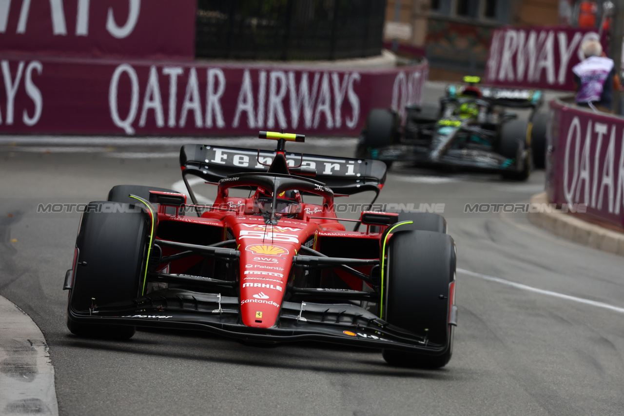 GP MONACO, Carlos Sainz Jr (ESP) Ferrari SF-23.

28.05.2023. Formula 1 World Championship, Rd 7, Monaco Grand Prix, Monte Carlo, Monaco, Gara Day.

- www.xpbimages.com, EMail: requests@xpbimages.com ¬© Copyright: Batchelor / XPB Images