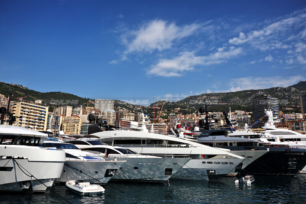 GP MONACO, Boats in the scenic Monaco Harbour.

28.05.2023. Formula 1 World Championship, Rd 7, Monaco Grand Prix, Monte Carlo, Monaco, Gara Day.

 - www.xpbimages.com, EMail: requests@xpbimages.com ¬© Copyright: Coates / XPB Images