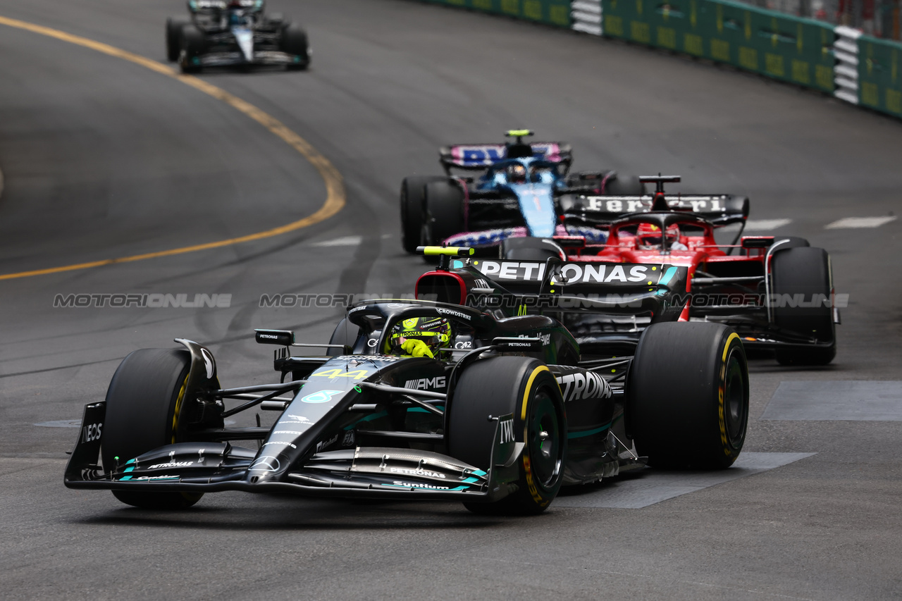 GP MONACO, Lewis Hamilton (GBR) Mercedes AMG F1 W14.

28.05.2023. Formula 1 World Championship, Rd 7, Monaco Grand Prix, Monte Carlo, Monaco, Gara Day.

- www.xpbimages.com, EMail: requests@xpbimages.com ¬© Copyright: Charniaux / XPB Images