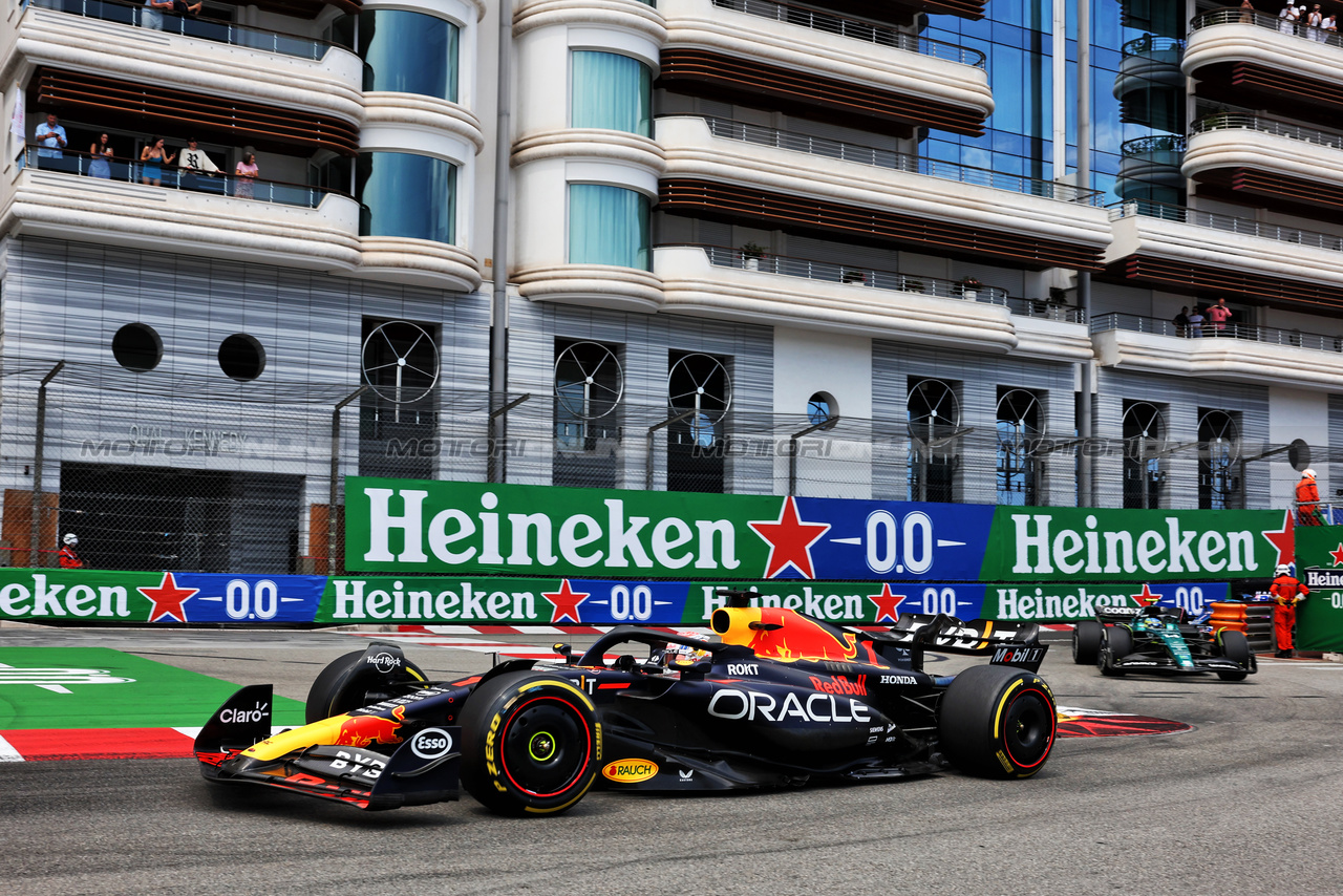 GP MONACO, Max Verstappen (NLD) Red Bull Racing RB19.

28.05.2023. Formula 1 World Championship, Rd 7, Monaco Grand Prix, Monte Carlo, Monaco, Gara Day.

- www.xpbimages.com, EMail: requests@xpbimages.com ¬© Copyright: Bearne / XPB Images