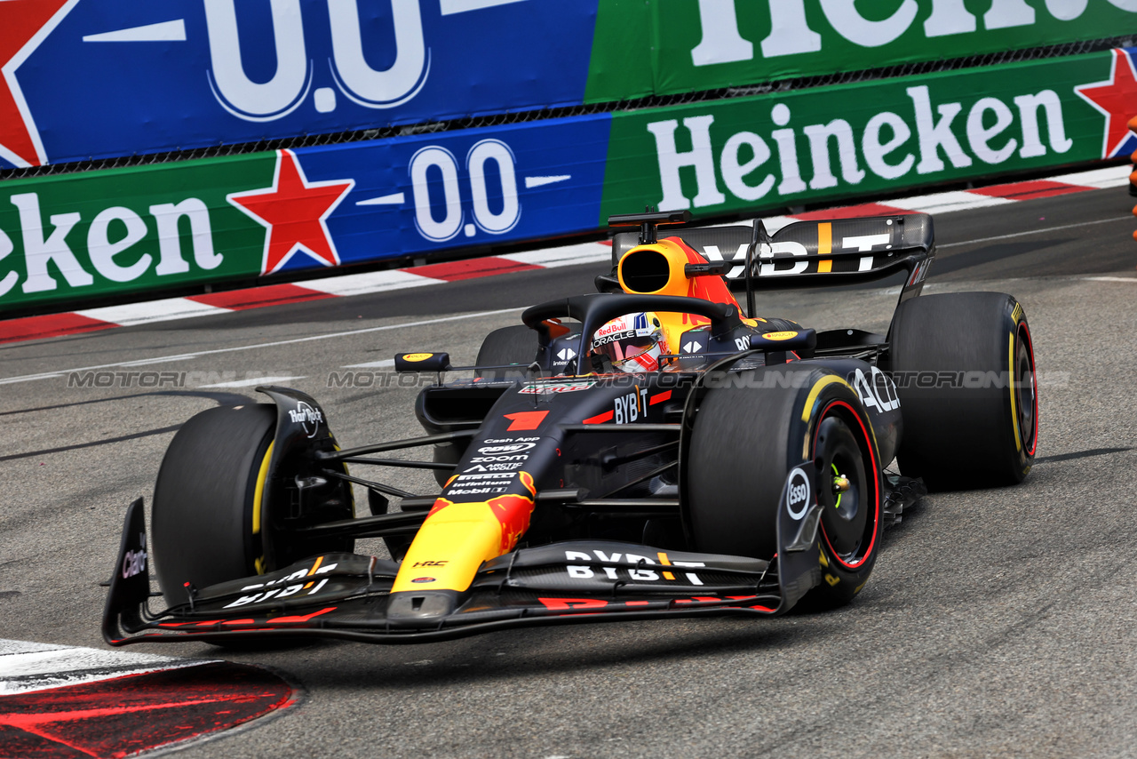 GP MONACO, Max Verstappen (NLD) Red Bull Racing RB19.

28.05.2023. Formula 1 World Championship, Rd 7, Monaco Grand Prix, Monte Carlo, Monaco, Gara Day.

- www.xpbimages.com, EMail: requests@xpbimages.com ¬© Copyright: Bearne / XPB Images