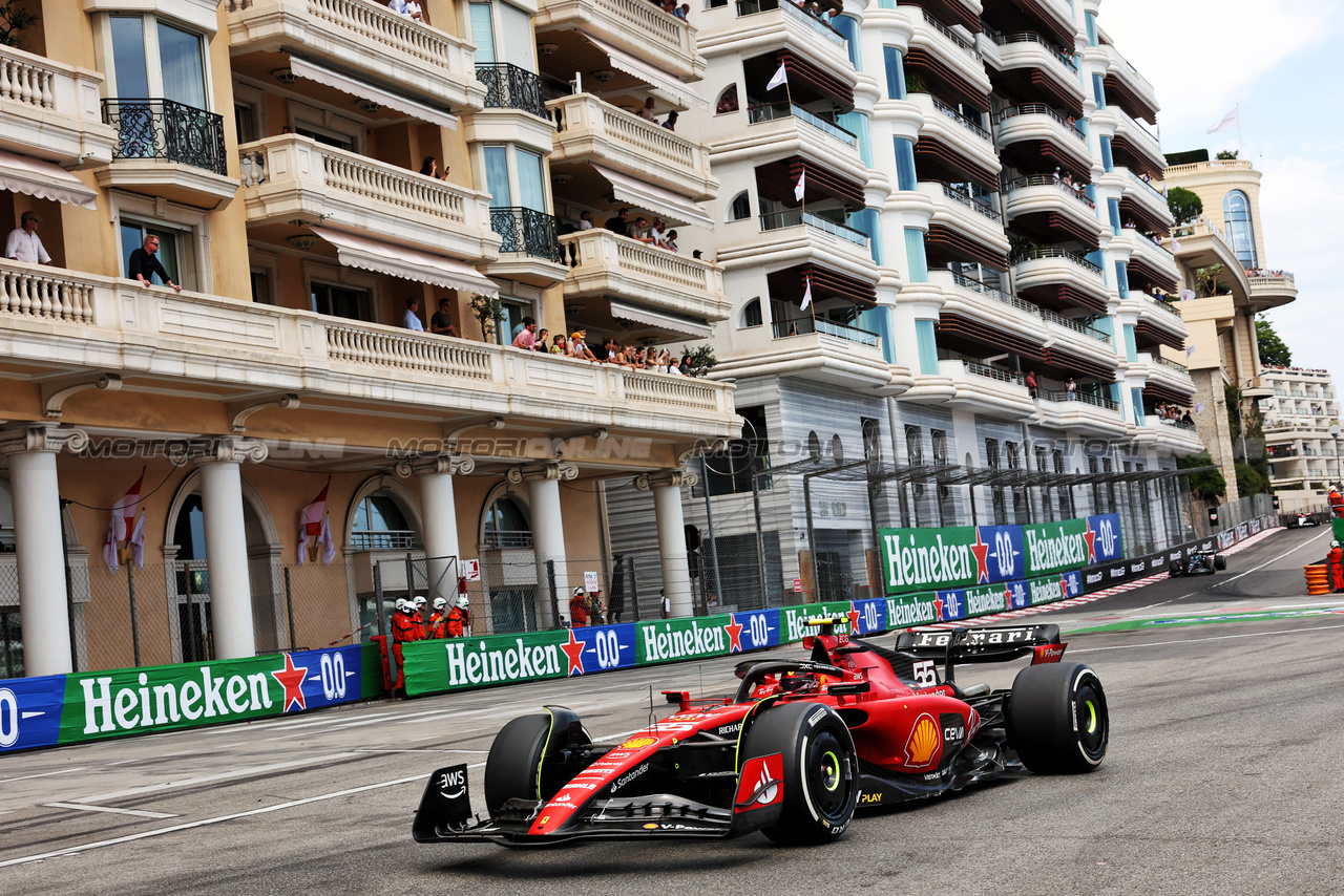 GP MONACO, Carlos Sainz Jr (ESP) Ferrari SF-23.

28.05.2023. Formula 1 World Championship, Rd 7, Monaco Grand Prix, Monte Carlo, Monaco, Gara Day.

- www.xpbimages.com, EMail: requests@xpbimages.com ¬© Copyright: Bearne / XPB Images