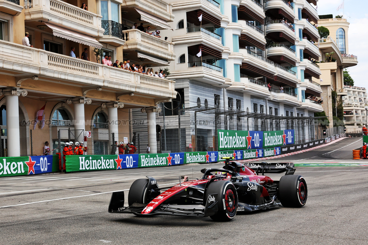 GP MONACO, Zhou Guanyu (CHN) Alfa Romeo F1 Team C43.

28.05.2023. Formula 1 World Championship, Rd 7, Monaco Grand Prix, Monte Carlo, Monaco, Gara Day.

- www.xpbimages.com, EMail: requests@xpbimages.com ¬© Copyright: Bearne / XPB Images
