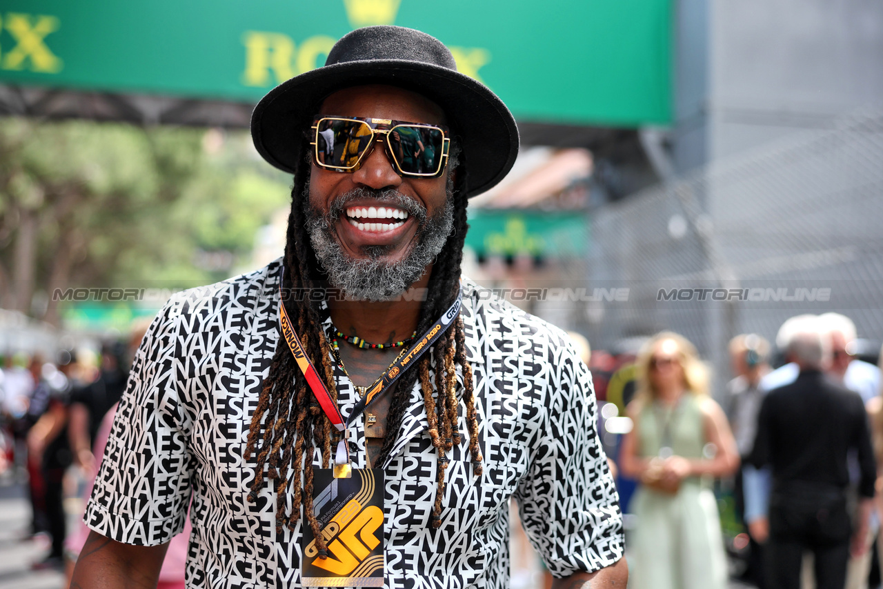 GP MONACO, 

Chris Gayle (JAM) Cricket Player on the grid.

28.05.2023. Formula 1 World Championship, Rd 7, Monaco Grand Prix, Monte Carlo, Monaco, Gara Day.

- www.xpbimages.com, EMail: requests@xpbimages.com ¬© Copyright: Bearne / XPB Images