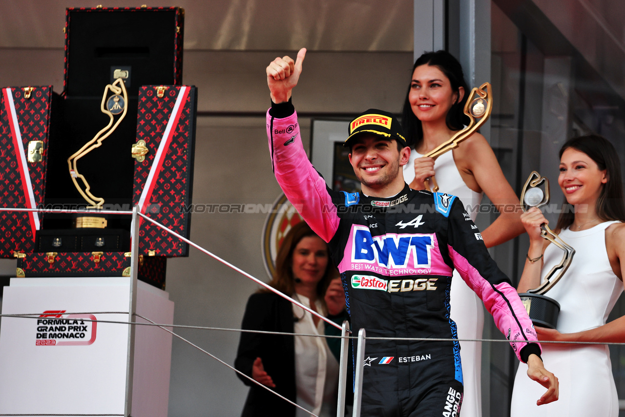 GP MONACO, Esteban Ocon (FRA) Alpine F1 Team celebrates his third position on the podium.

28.05.2023. Formula 1 World Championship, Rd 7, Monaco Grand Prix, Monte Carlo, Monaco, Gara Day.

- www.xpbimages.com, EMail: requests@xpbimages.com ¬© Copyright: Moy / XPB Images