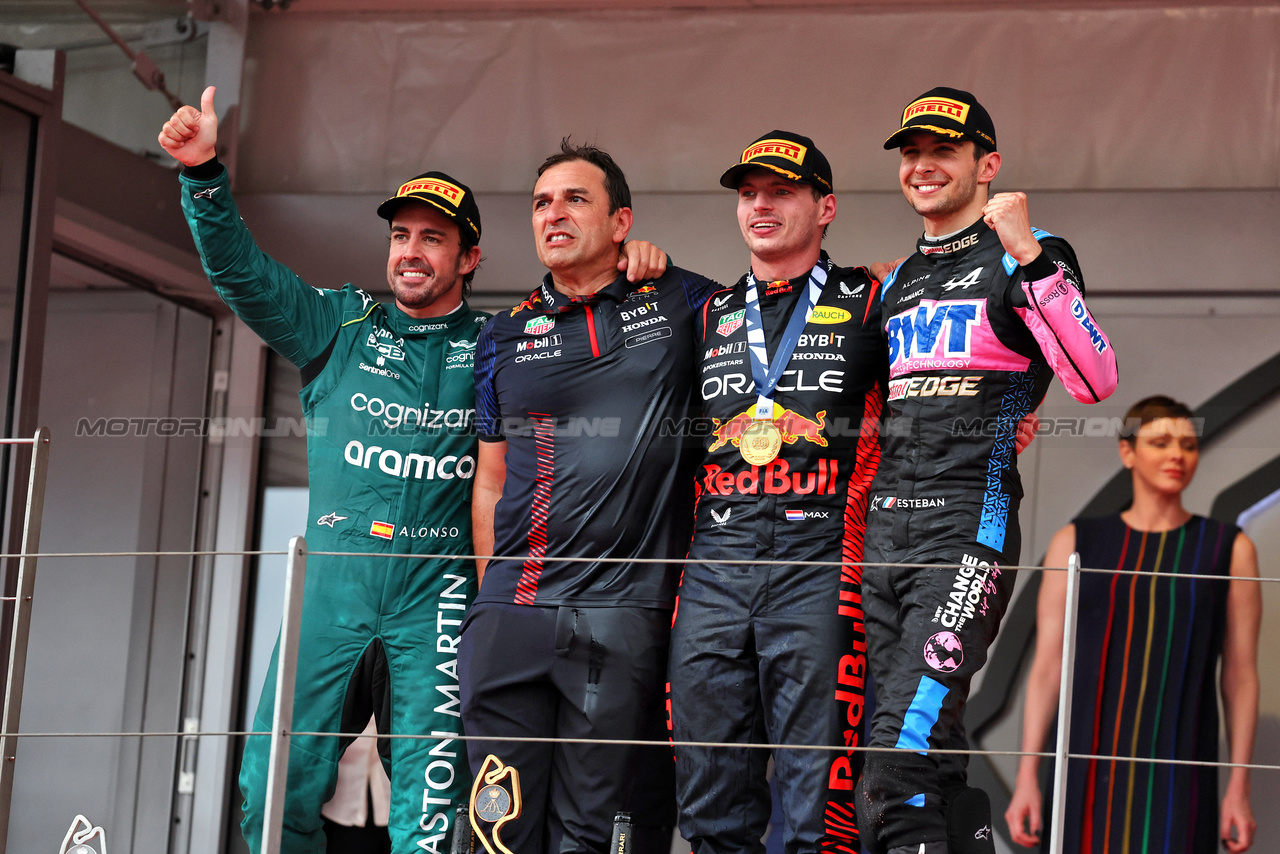 GP MONACO, The podium (L to R): Fernando Alonso (ESP) Aston Martin F1 Team, second; Pierre Wache (FRA) Red Bull Racing Technical Director; Max Verstappen (NLD) Red Bull Racing, vincitore; Esteban Ocon (FRA) Alpine F1 Team, third.

28.05.2023. Formula 1 World Championship, Rd 7, Monaco Grand Prix, Monte Carlo, Monaco, Gara Day.

- www.xpbimages.com, EMail: requests@xpbimages.com ¬© Copyright: Moy / XPB Images
