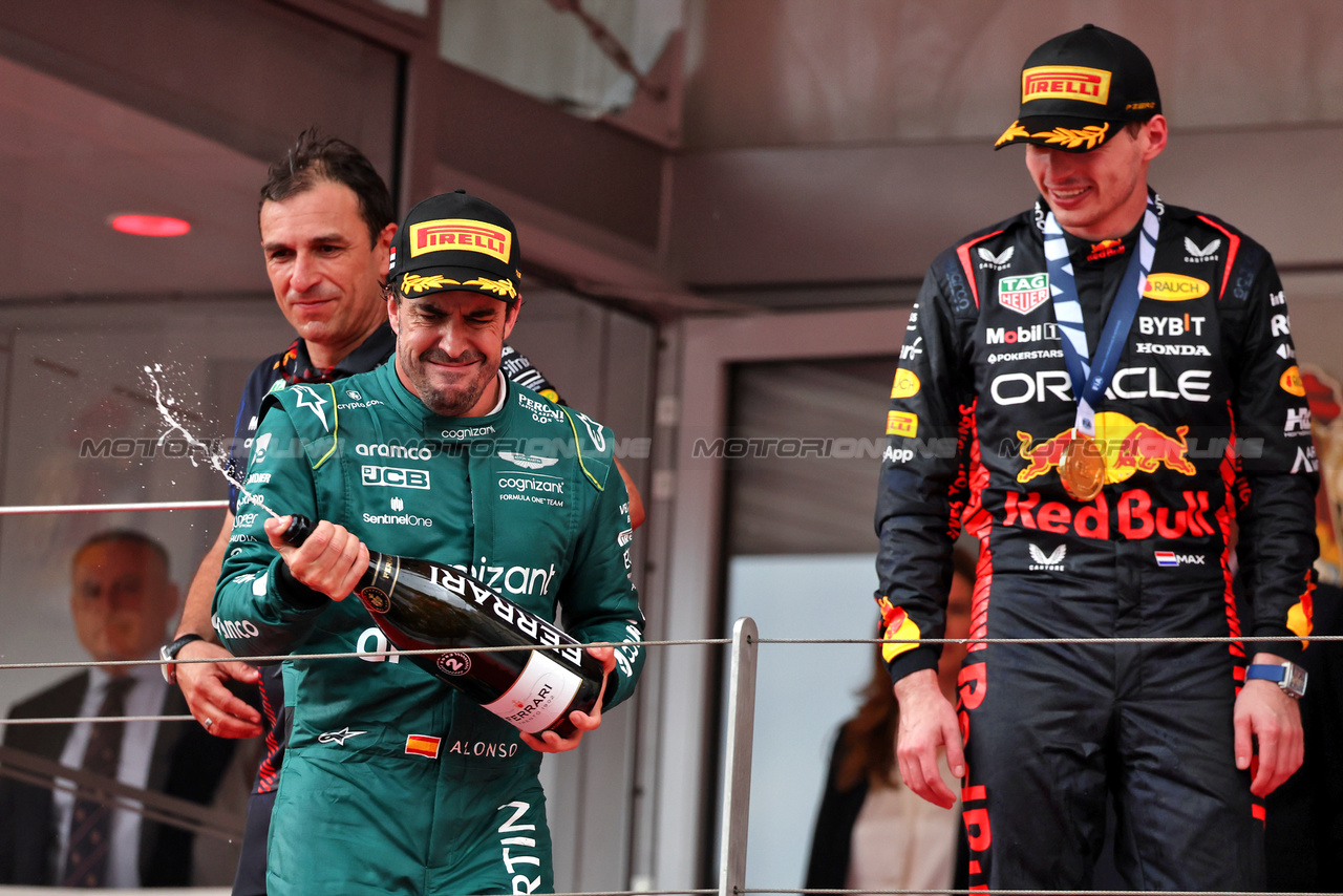 GP MONACO, Fernando Alonso (ESP) Aston Martin F1 Team celebrates his second position on the podium.

28.05.2023. Formula 1 World Championship, Rd 7, Monaco Grand Prix, Monte Carlo, Monaco, Gara Day.

- www.xpbimages.com, EMail: requests@xpbimages.com ¬© Copyright: Moy / XPB Images