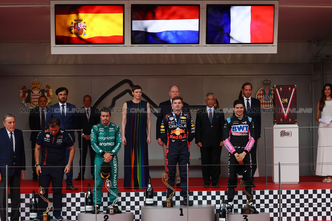 GP MONACO, The podium (L to R): Pierre Wache (FRA) Red Bull Racing Technical Director; Fernando Alonso (ESP) Aston Martin F1 Team, second; Max Verstappen (NLD) Red Bull Racing, vincitore; Esteban Ocon (FRA) Alpine F1 Team, third.

28.05.2023. Formula 1 World Championship, Rd 7, Monaco Grand Prix, Monte Carlo, Monaco, Gara Day.

- www.xpbimages.com, EMail: requests@xpbimages.com ¬© Copyright: Batchelor / XPB Images