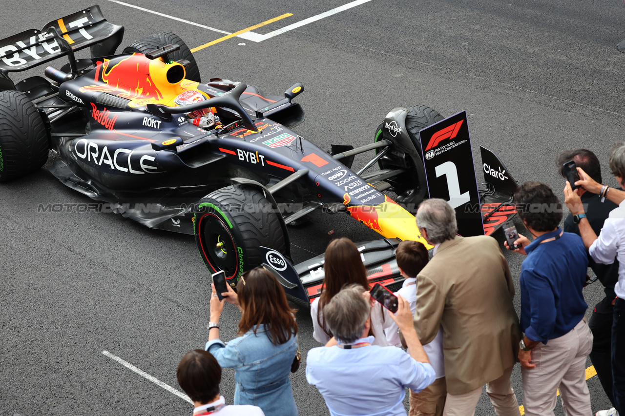 GP MONACO, Gara winner Max Verstappen (NLD) Red Bull Racing RB19 celebrates in parc ferme.

28.05.2023. Formula 1 World Championship, Rd 7, Monaco Grand Prix, Monte Carlo, Monaco, Gara Day.

- www.xpbimages.com, EMail: requests@xpbimages.com ¬© Copyright: Batchelor / XPB Images
