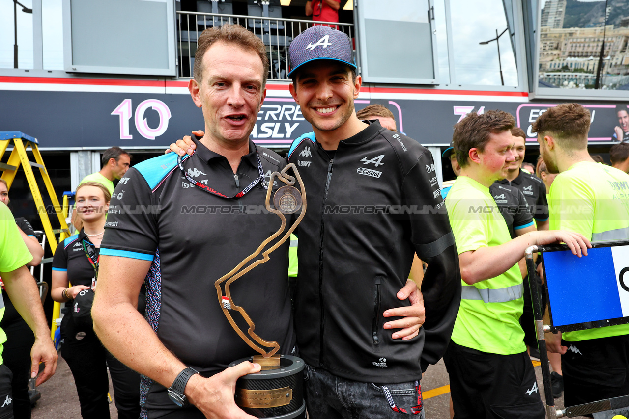 GP MONACO, Esteban Ocon (FRA) Alpine F1 Team celebrates his third position with Laurent Rossi (FRA) Alpine Chief Executive Officer.

28.05.2023. Formula 1 World Championship, Rd 7, Monaco Grand Prix, Monte Carlo, Monaco, Gara Day.

- www.xpbimages.com, EMail: requests@xpbimages.com ¬© Copyright: Charniaux / XPB Images