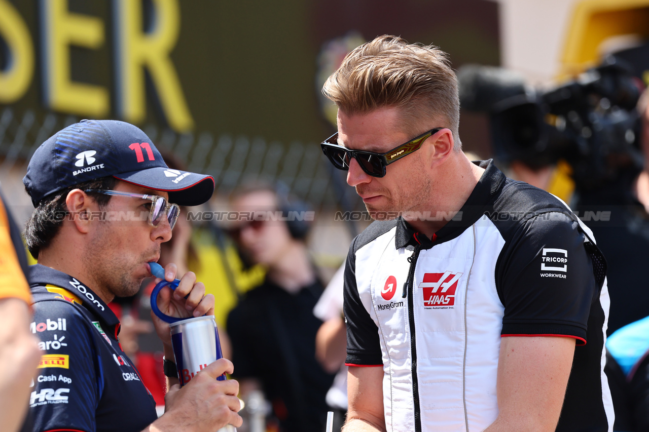 GP MONACO, (L to R): Sergio Perez (MEX) Red Bull Racing e Nico Hulkenberg (GER) Haas F1 Team on the drivers' parade.

28.05.2023. Formula 1 World Championship, Rd 7, Monaco Grand Prix, Monte Carlo, Monaco, Gara Day.

- www.xpbimages.com, EMail: requests@xpbimages.com ¬© Copyright: Batchelor / XPB Images
