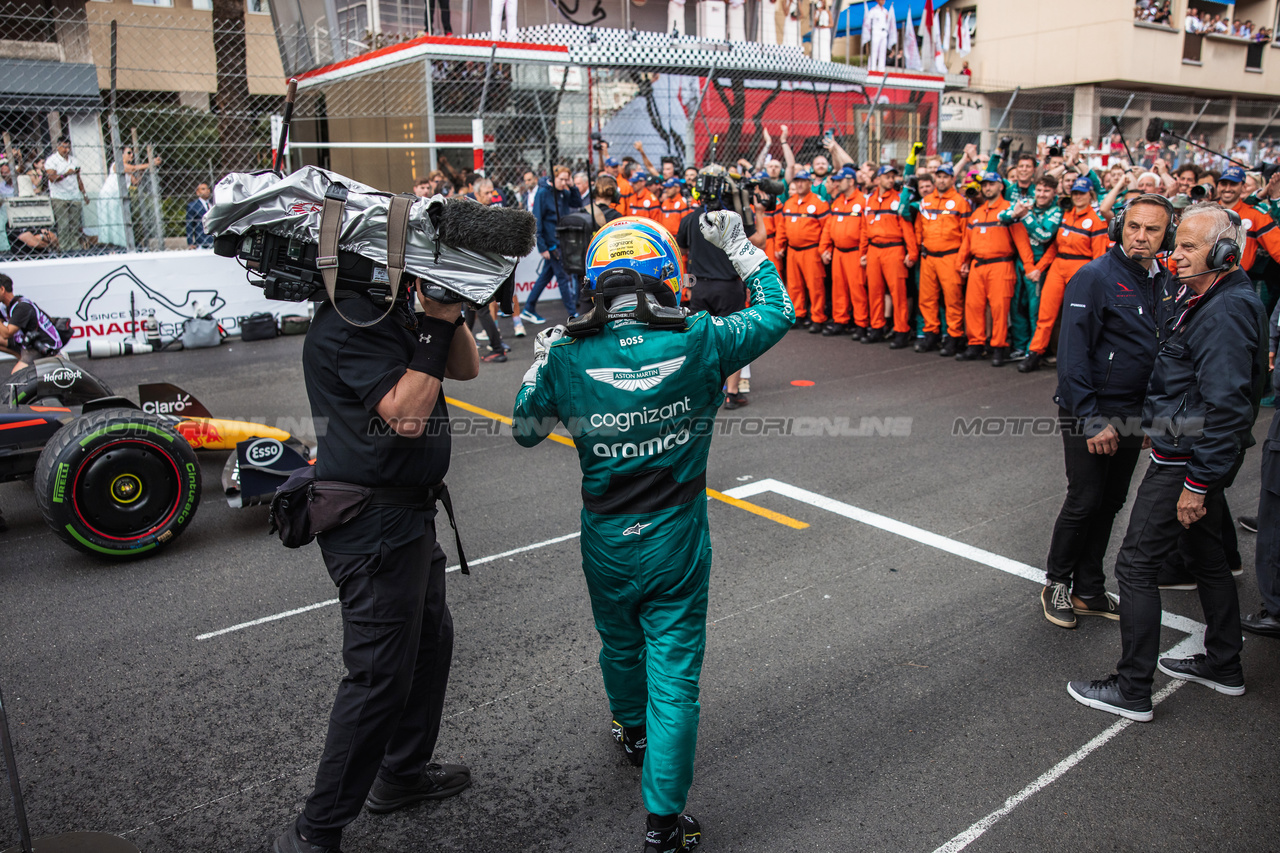 GP MONACO, Fernando Alonso (ESP) Aston Martin F1 Team celebrates his third position in parc ferme.

28.05.2023. Formula 1 World Championship, Rd 7, Monaco Grand Prix, Monte Carlo, Monaco, Gara Day.

- www.xpbimages.com, EMail: requests@xpbimages.com ¬© Copyright: Bearne / XPB Images