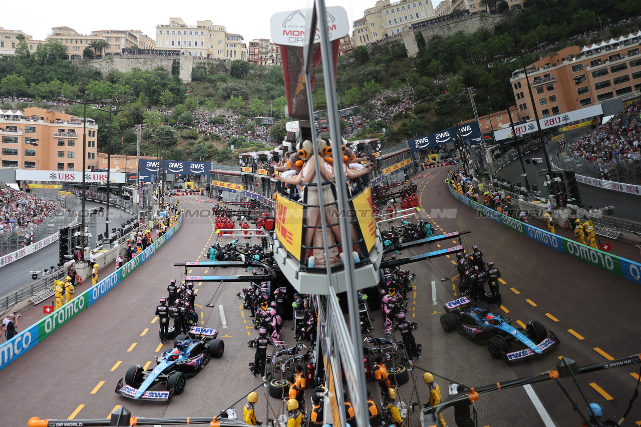 GP MONACO, Esteban Ocon (FRA) Alpine F1 Team A523 makes a pit stop.

28.05.2023. Formula 1 World Championship, Rd 7, Monaco Grand Prix, Monte Carlo, Monaco, Gara Day.

- www.xpbimages.com, EMail: requests@xpbimages.com ¬© Copyright: Bearne / XPB Images