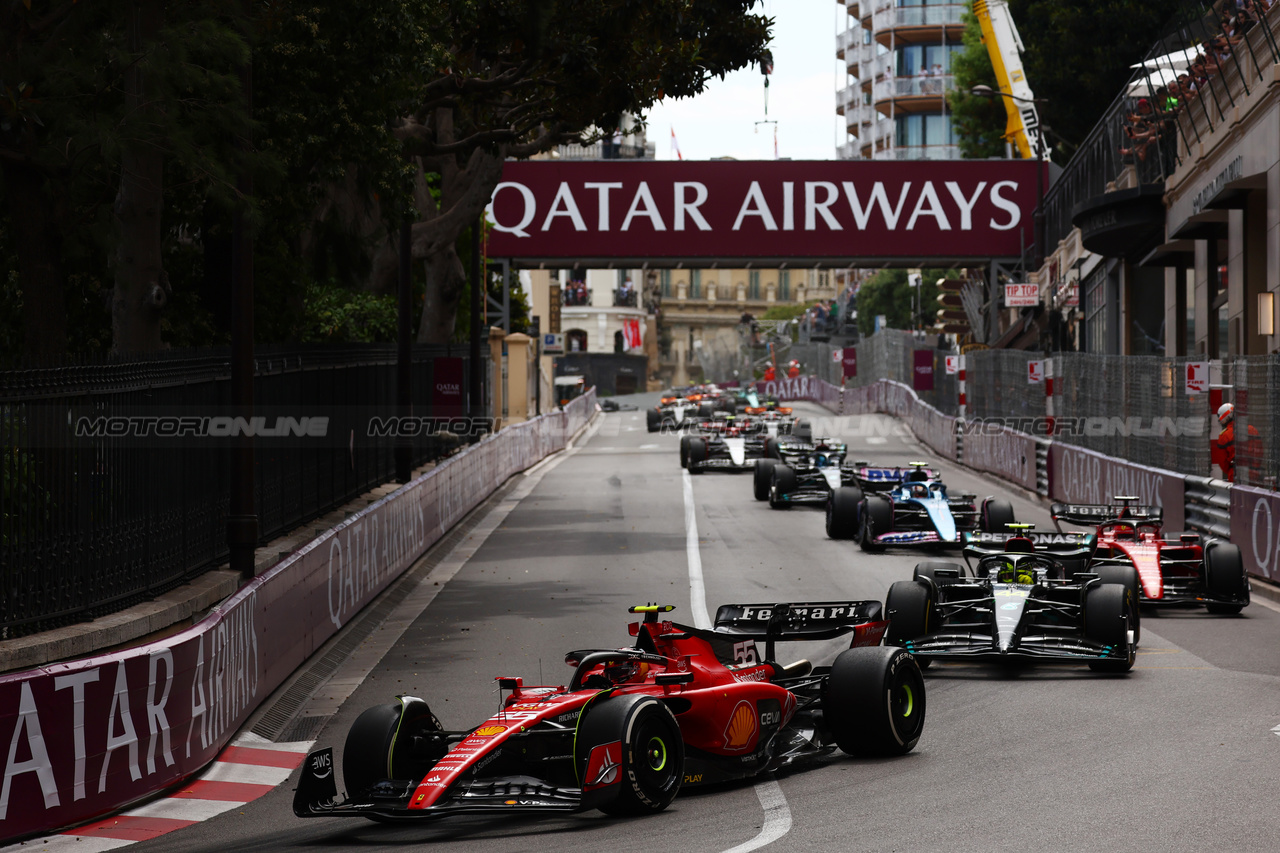 GP MONACO, Carlos Sainz Jr (ESP) Ferrari SF-23 at the partenza of the race.

28.05.2023. Formula 1 World Championship, Rd 7, Monaco Grand Prix, Monte Carlo, Monaco, Gara Day.

 - www.xpbimages.com, EMail: requests@xpbimages.com ¬© Copyright: Coates / XPB Images
