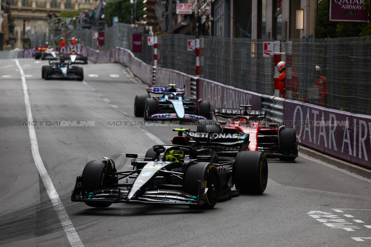 GP MONACO, Lewis Hamilton (GBR) Mercedes AMG F1 W14.

28.05.2023. Formula 1 World Championship, Rd 7, Monaco Grand Prix, Monte Carlo, Monaco, Gara Day.

 - www.xpbimages.com, EMail: requests@xpbimages.com ¬© Copyright: Coates / XPB Images
