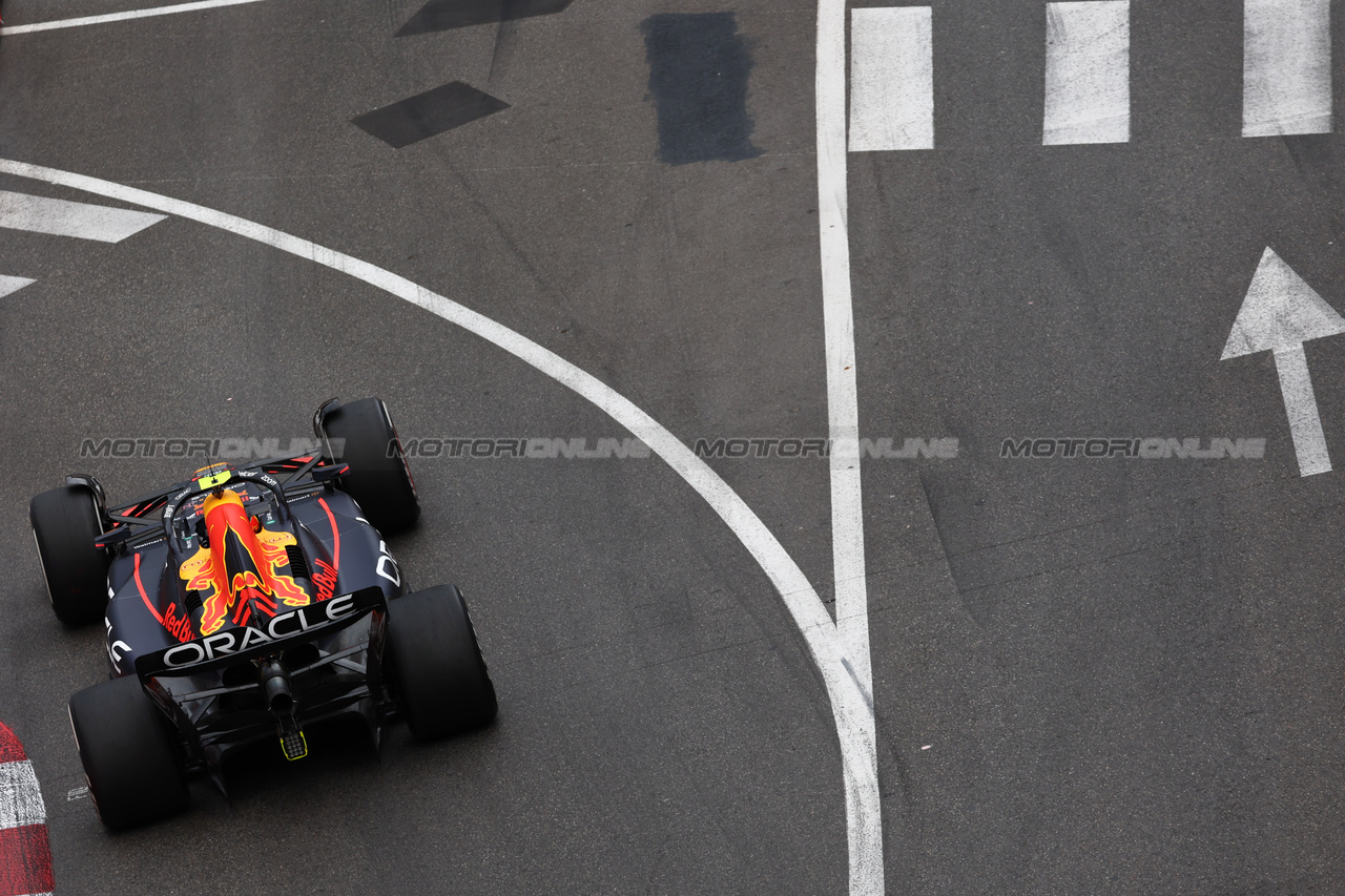 GP MONACO, Sergio Perez (MEX) Red Bull Racing RB19.

28.05.2023. Formula 1 World Championship, Rd 7, Monaco Grand Prix, Monte Carlo, Monaco, Gara Day.

 - www.xpbimages.com, EMail: requests@xpbimages.com ¬© Copyright: Coates / XPB Images