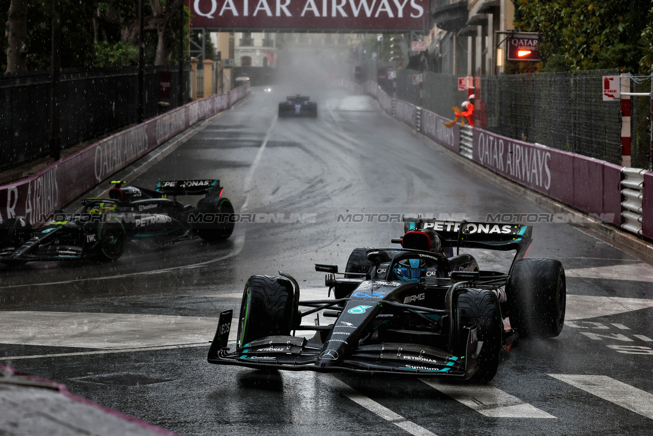 GP MONACO, George Russell (GBR) Mercedes AMG F1 W14 runs wide.

28.05.2023. Formula 1 World Championship, Rd 7, Monaco Grand Prix, Monte Carlo, Monaco, Gara Day.

 - www.xpbimages.com, EMail: requests@xpbimages.com ¬© Copyright: Coates / XPB Images