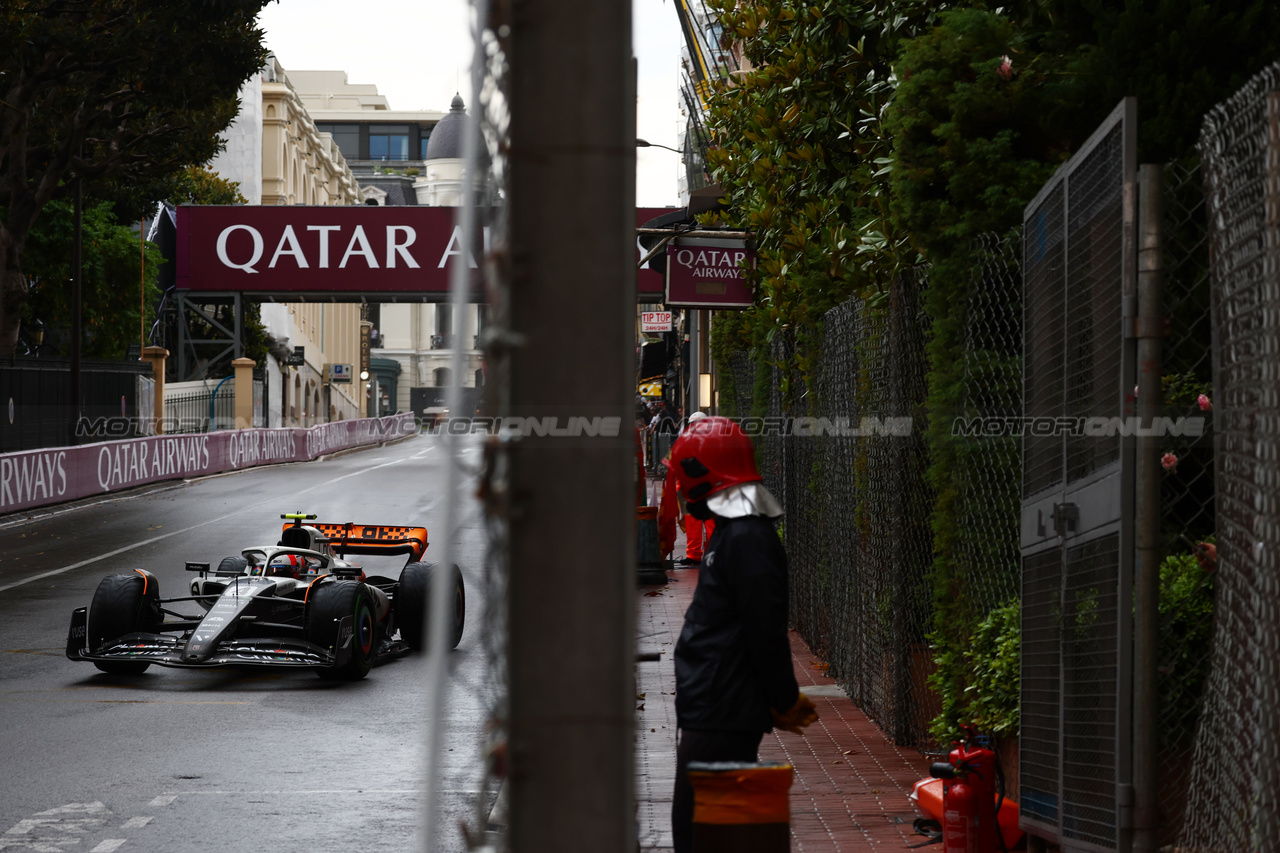 GP MONACO, Lando Norris (GBR) McLaren MCL60.

28.05.2023. Formula 1 World Championship, Rd 7, Monaco Grand Prix, Monte Carlo, Monaco, Gara Day.

 - www.xpbimages.com, EMail: requests@xpbimages.com ¬© Copyright: Coates / XPB Images