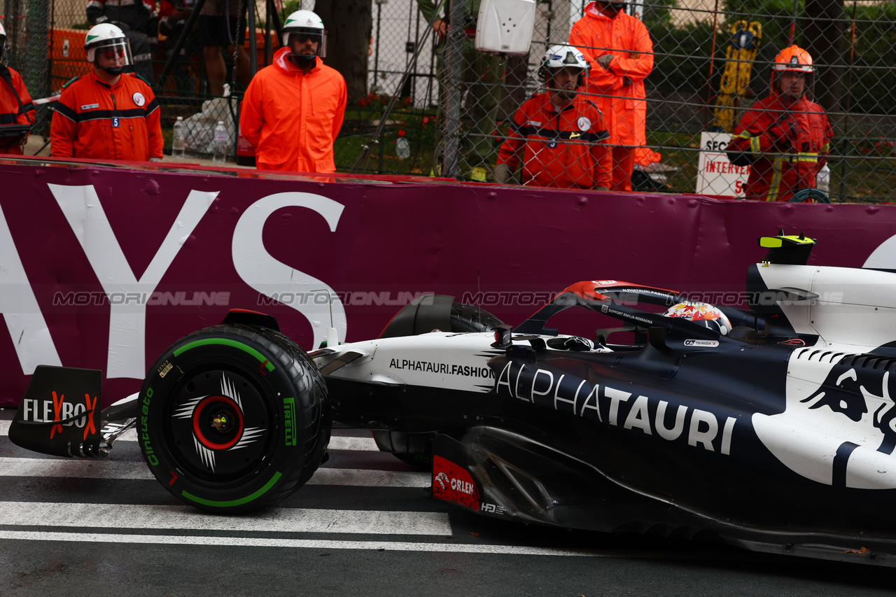 GP MONACO, Yuki Tsunoda (JPN) AlphaTauri AT04 runs wide.

28.05.2023. Formula 1 World Championship, Rd 7, Monaco Grand Prix, Monte Carlo, Monaco, Gara Day.

 - www.xpbimages.com, EMail: requests@xpbimages.com ¬© Copyright: Coates / XPB Images