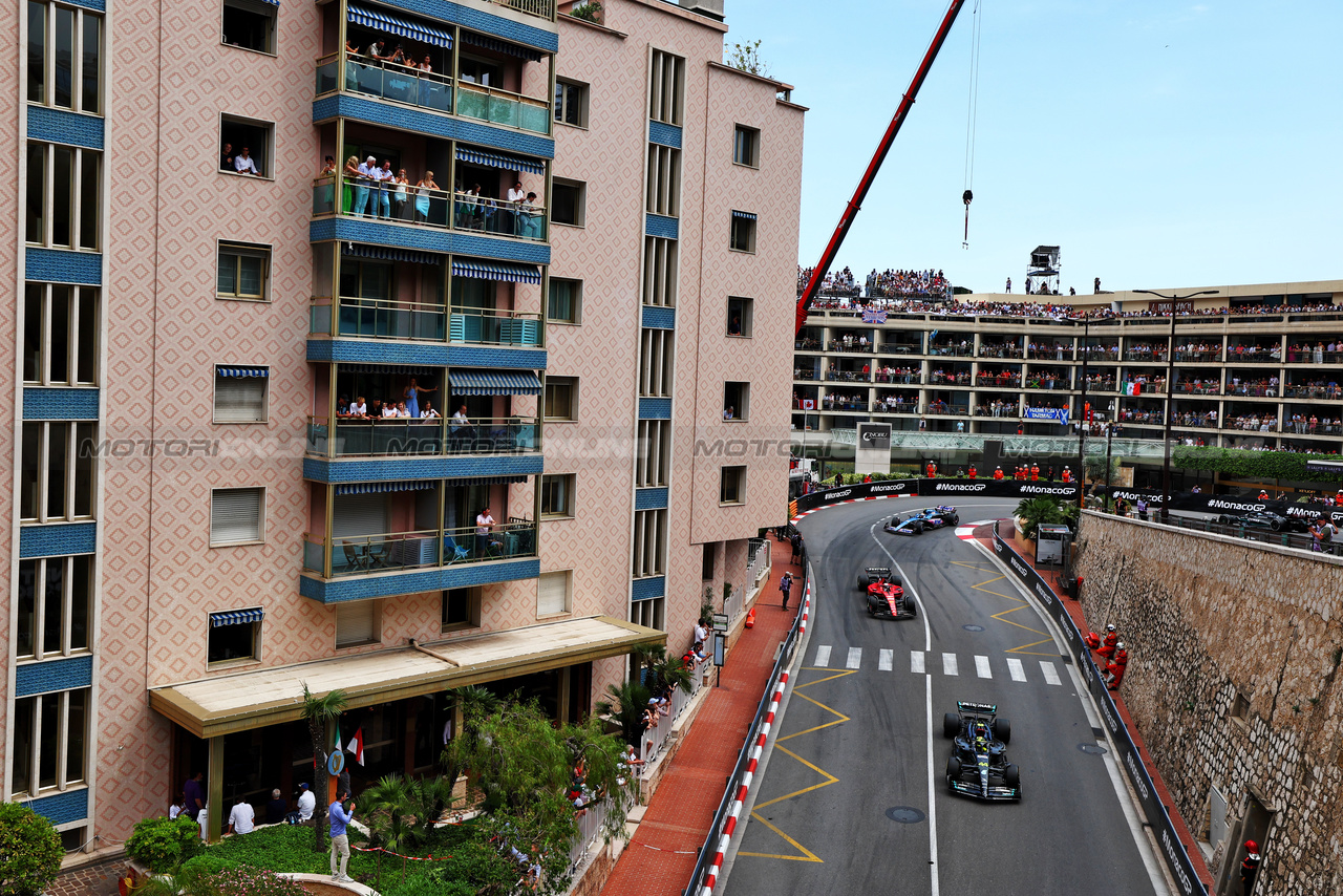 GP MONACO, Lewis Hamilton (GBR) Mercedes AMG F1 W14.

28.05.2023. Formula 1 World Championship, Rd 7, Monaco Grand Prix, Monte Carlo, Monaco, Gara Day.

 - www.xpbimages.com, EMail: requests@xpbimages.com ¬© Copyright: Coates / XPB Images