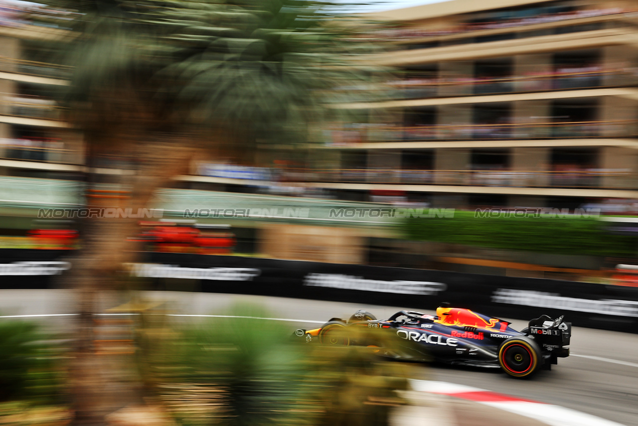 GP MONACO, Max Verstappen (NLD) Red Bull Racing RB19.

28.05.2023. Formula 1 World Championship, Rd 7, Monaco Grand Prix, Monte Carlo, Monaco, Gara Day.

 - www.xpbimages.com, EMail: requests@xpbimages.com ¬© Copyright: Coates / XPB Images