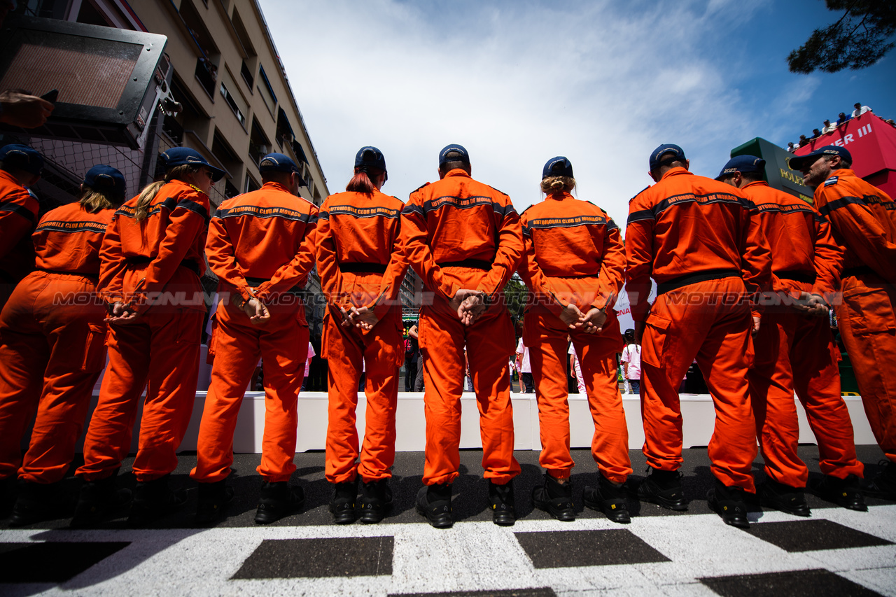 GP MONACO, Marshals on the grid.

28.05.2023. Formula 1 World Championship, Rd 7, Monaco Grand Prix, Monte Carlo, Monaco, Gara Day.

- www.xpbimages.com, EMail: requests@xpbimages.com ¬© Copyright: Price / XPB Images