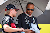 GP MONACO, (L to R): Valtteri Bottas (FIN) Alfa Romeo F1 Team e Lewis Hamilton (GBR) Mercedes AMG F1 on the drivers' parade.
28.05.2023. Formula 1 World Championship, Rd 7, Monaco Grand Prix, Monte Carlo, Monaco, Gara Day.
- www.xpbimages.com, EMail: requests@xpbimages.com ¬© Copyright: Batchelor / XPB Images