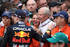 GP MONACO, Gara winner Max Verstappen (NLD) Red Bull Racing celebrates in parc ferme with Dr Helmut Marko (AUT) Red Bull Motorsport Consultant e Geri Horner (GBR) Singer.
28.05.2023. Formula 1 World Championship, Rd 7, Monaco Grand Prix, Monte Carlo, Monaco, Gara Day.
- www.xpbimages.com, EMail: requests@xpbimages.com ¬© Copyright: Bearne / XPB Images