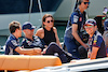 GP MONACO, (L to R): Nyck de Vries (NLD) AlphaTauri; Adrian Newey (GBR) Red Bull Racing Chief Technical Officer; Amanda Newey (GBR); Sergio Perez (MEX) Red Bull Racing.
28.05.2023. Formula 1 World Championship, Rd 7, Monaco Grand Prix, Monte Carlo, Monaco, Gara Day.
 - www.xpbimages.com, EMail: requests@xpbimages.com ¬© Copyright: Coates / XPB Images