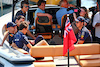 GP MONACO, Nyck de Vries (NLD) AlphaTauri; Adrian Newey (GBR) Red Bull Racing Chief Technical Officer; e Sergio Perez (MEX) Red Bull Racing.
28.05.2023. Formula 1 World Championship, Rd 7, Monaco Grand Prix, Monte Carlo, Monaco, Gara Day.
 - www.xpbimages.com, EMail: requests@xpbimages.com ¬© Copyright: Coates / XPB Images