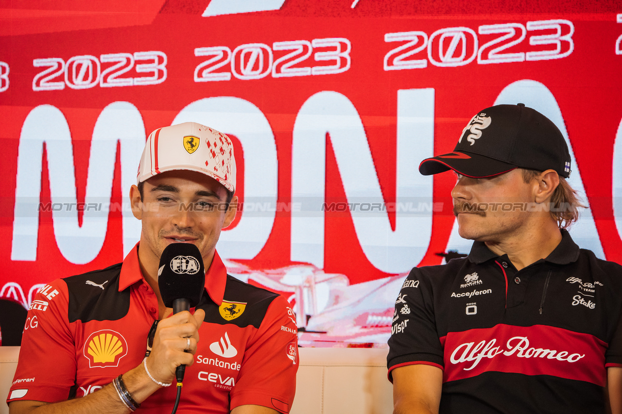 GP MONACO, (L to R): Charles Leclerc (MON) Ferrari e Valtteri Bottas (FIN) Alfa Romeo F1 Team in the FIA Press Conference.

25.05.2023. Formula 1 World Championship, Rd 7, Monaco Grand Prix, Monte Carlo, Monaco, Preparation Day.

- www.xpbimages.com, EMail: requests@xpbimages.com ¬© Copyright: Bearne / XPB Images