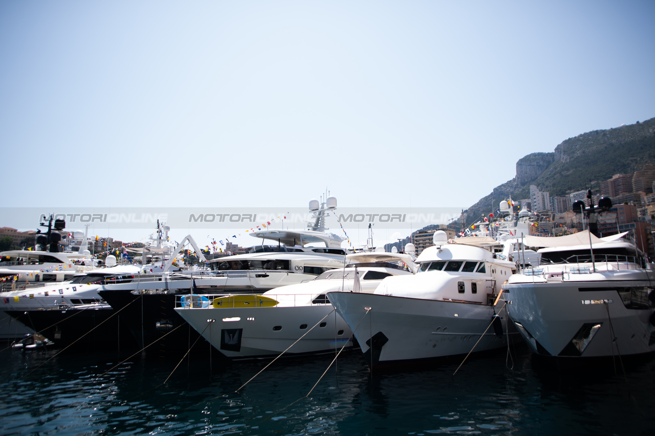 GP MONACO, Boats in the scenic Monaco Harbour.

25.05.2023. Formula 1 World Championship, Rd 7, Monaco Grand Prix, Monte Carlo, Monaco, Preparation Day.

- www.xpbimages.com, EMail: requests@xpbimages.com ¬© Copyright: Price / XPB Images
