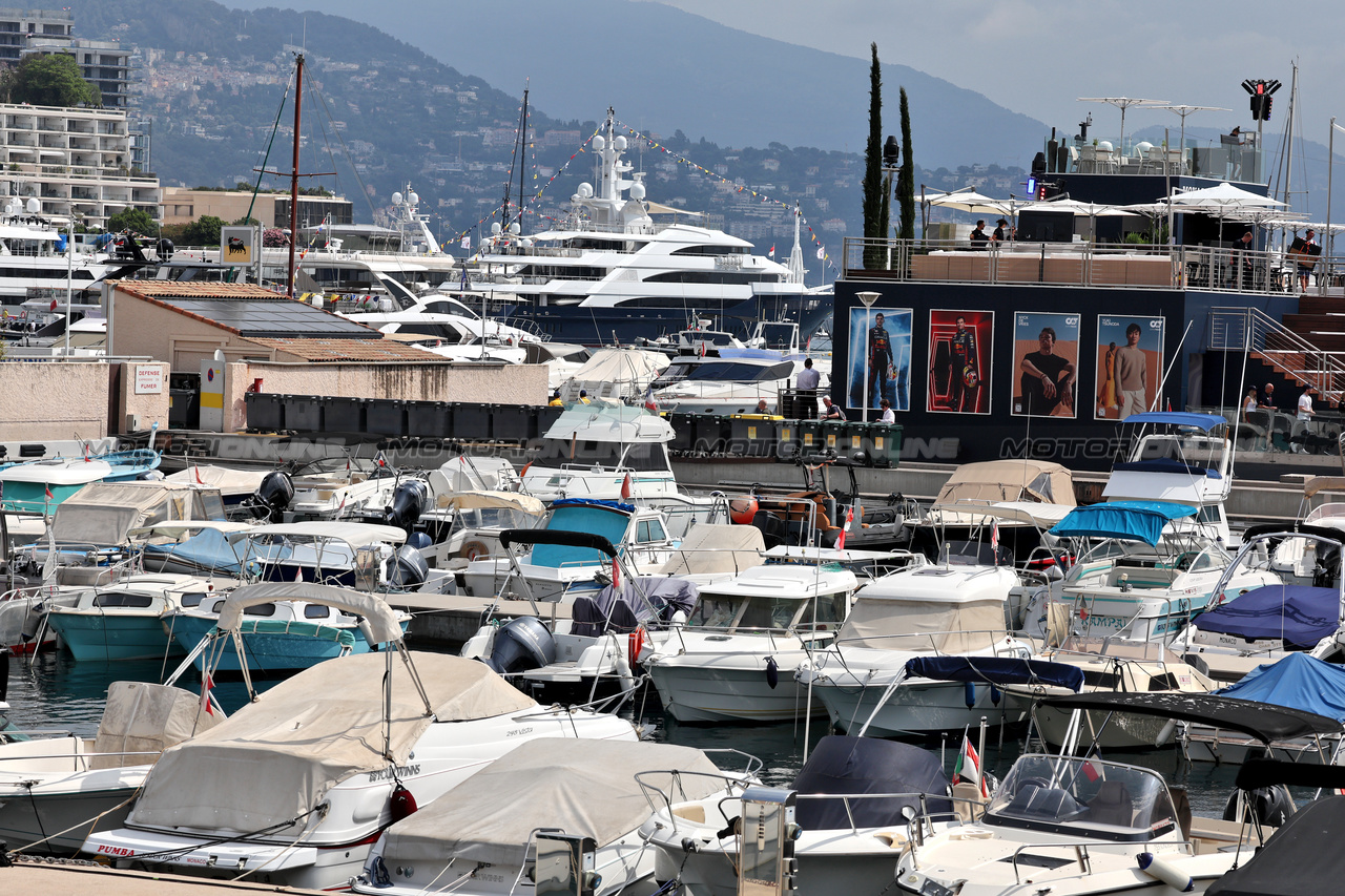 GP MONACO, Boats in the scenic Monaco Harbour.

25.05.2023. Formula 1 World Championship, Rd 7, Monaco Grand Prix, Monte Carlo, Monaco, Preparation Day.

- www.xpbimages.com, EMail: requests@xpbimages.com ¬© Copyright: Moy / XPB Images
