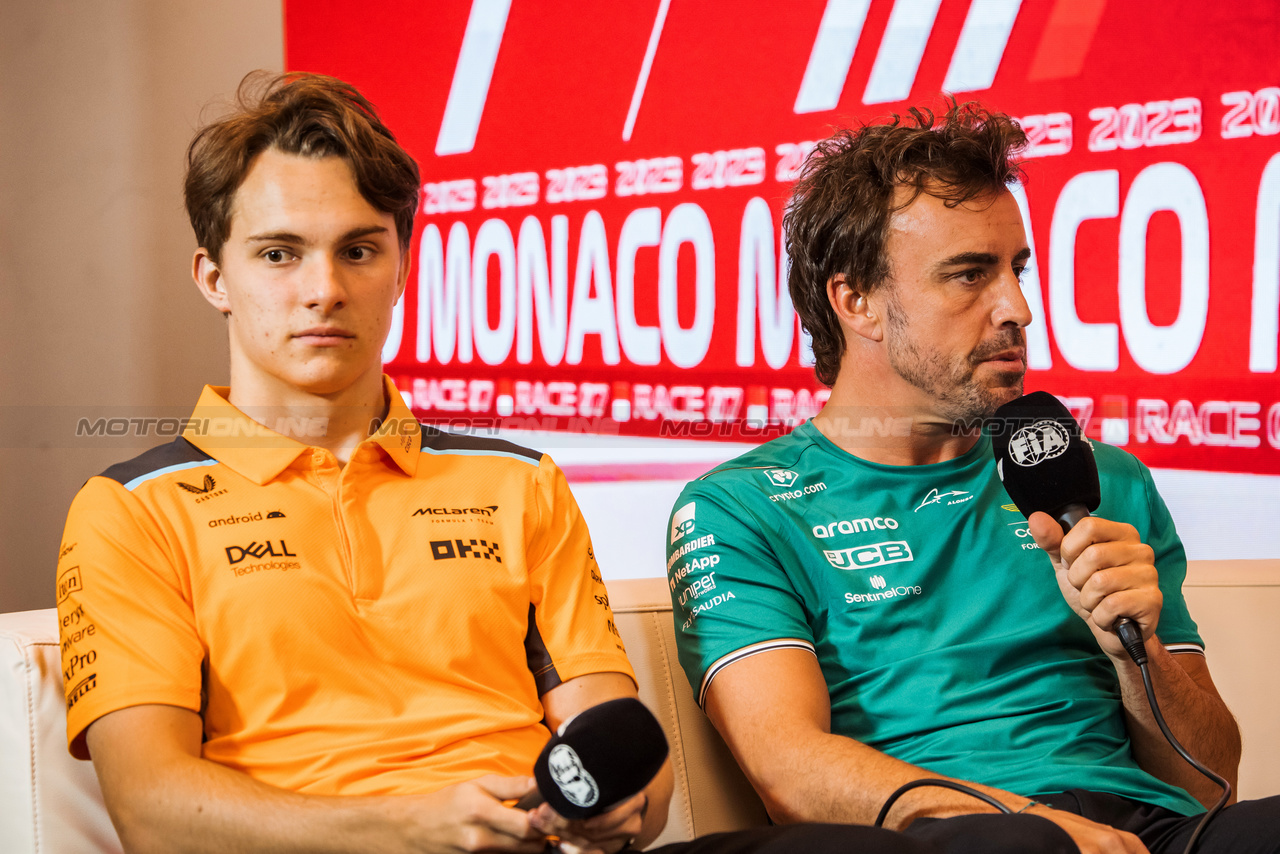 GP MONACO, (L to R): Oscar Piastri (AUS) McLaren e Fernando Alonso (ESP) Aston Martin F1 Team in the FIA Press Conference.

25.05.2023. Formula 1 World Championship, Rd 7, Monaco Grand Prix, Monte Carlo, Monaco, Preparation Day.

- www.xpbimages.com, EMail: requests@xpbimages.com ¬© Copyright: Bearne / XPB Images