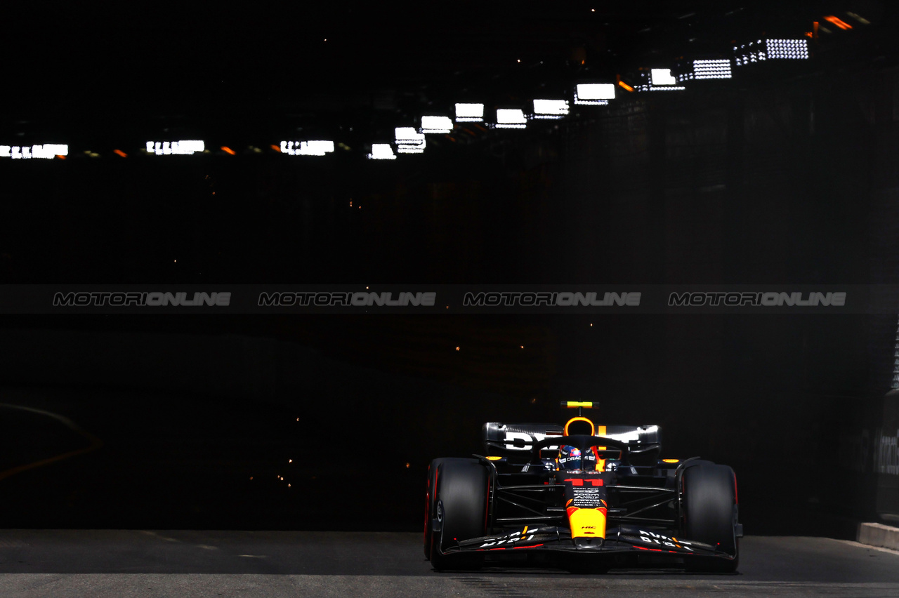 GP MONACO, Sergio Perez (MEX), Red Bull Racing 
27.05.2023. Formula 1 World Championship, Rd 7, Monaco Grand Prix, Monte Carlo, Monaco, Qualifiche Day.
- www.xpbimages.com, EMail: requests@xpbimages.com ¬© Copyright: Charniaux / XPB Images