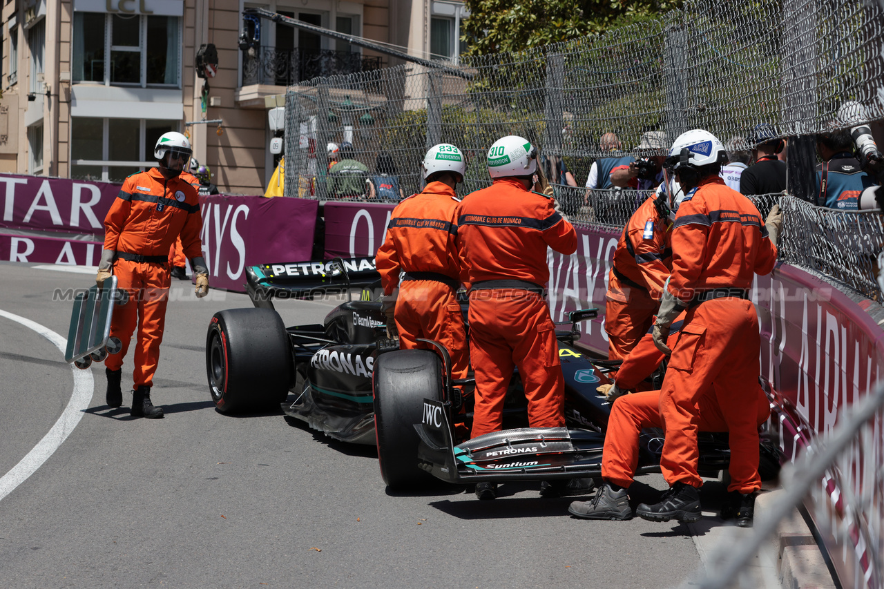 GP MONACO, Lewis Hamilton (GBR) Mercedes AMG F1 W14 crashed out in the third practice session.

27.05.2023. Formula 1 World Championship, Rd 7, Monaco Grand Prix, Monte Carlo, Monaco, Qualifiche Day.

- www.xpbimages.com, EMail: requests@xpbimages.com ¬© Copyright: XPB Images