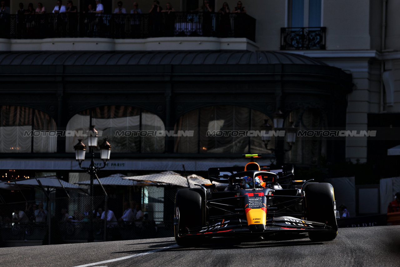 GP MONACO, Sergio Perez (MEX) Red Bull Racing RB19.

26.05.2023. Formula 1 World Championship, Rd 7, Monaco Grand Prix, Monte Carlo, Monaco, Practice Day.

- www.xpbimages.com, EMail: requests@xpbimages.com ¬© Copyright: Moy / XPB Images