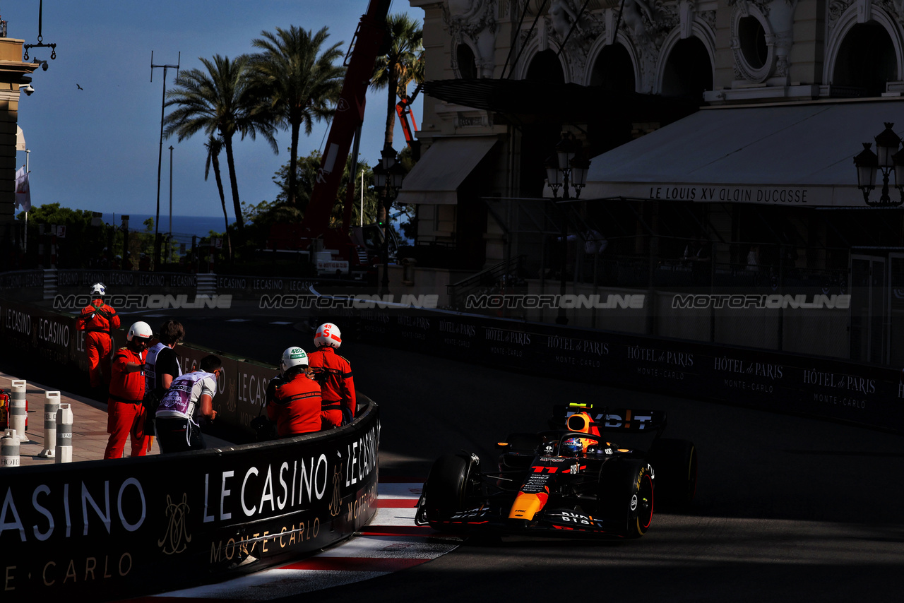 GP MONACO, Sergio Perez (MEX) Red Bull Racing RB19.

26.05.2023. Formula 1 World Championship, Rd 7, Monaco Grand Prix, Monte Carlo, Monaco, Practice Day.

- www.xpbimages.com, EMail: requests@xpbimages.com ¬© Copyright: Moy / XPB Images