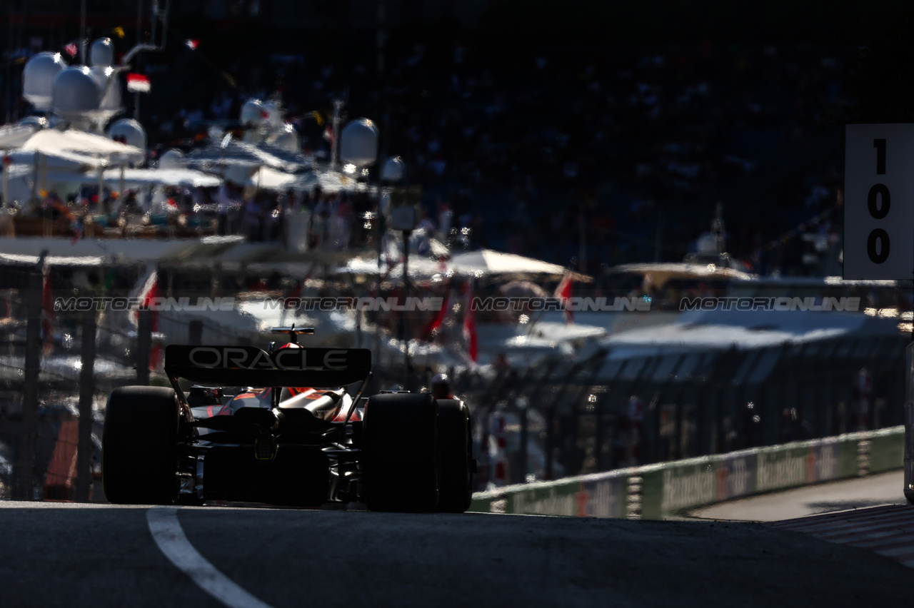 GP MONACO, Max Verstappen (NLD), Red Bull Racing 
26.05.2023. Formula 1 World Championship, Rd 7, Monaco Grand Prix, Monte Carlo, Monaco, Practice Day.
- www.xpbimages.com, EMail: requests@xpbimages.com ¬© Copyright: Charniaux / XPB Images