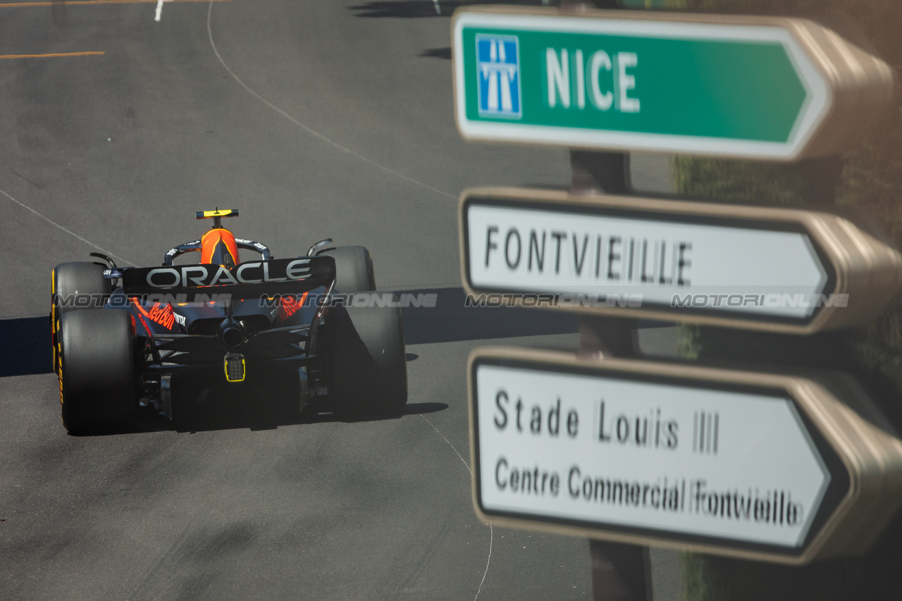 GP MONACO, Sergio Perez (MEX) Red Bull Racing RB19.

26.05.2023. Formula 1 World Championship, Rd 7, Monaco Grand Prix, Monte Carlo, Monaco, Practice Day.

- www.xpbimages.com, EMail: requests@xpbimages.com ¬© Copyright: Bearne / XPB Images
