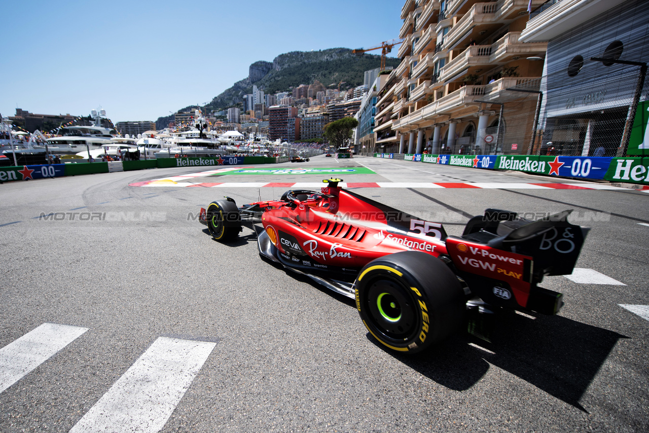 GP MONACO, Carlos Sainz Jr (ESP) Ferrari SF-23.

26.05.2023. Formula 1 World Championship, Rd 7, Monaco Grand Prix, Monte Carlo, Monaco, Practice Day.

- www.xpbimages.com, EMail: requests@xpbimages.com ¬© Copyright: Price / XPB Images