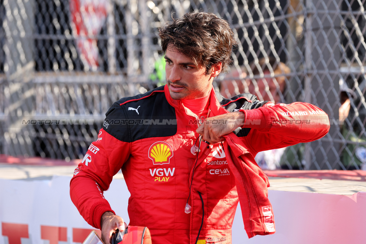 GP MONACO, Carlos Sainz Jr (ESP) Ferrari crashed in the second practice session.

26.05.2023. Formula 1 World Championship, Rd 7, Monaco Grand Prix, Monte Carlo, Monaco, Practice Day.

- www.xpbimages.com, EMail: requests@xpbimages.com ¬© Copyright: XPB Images