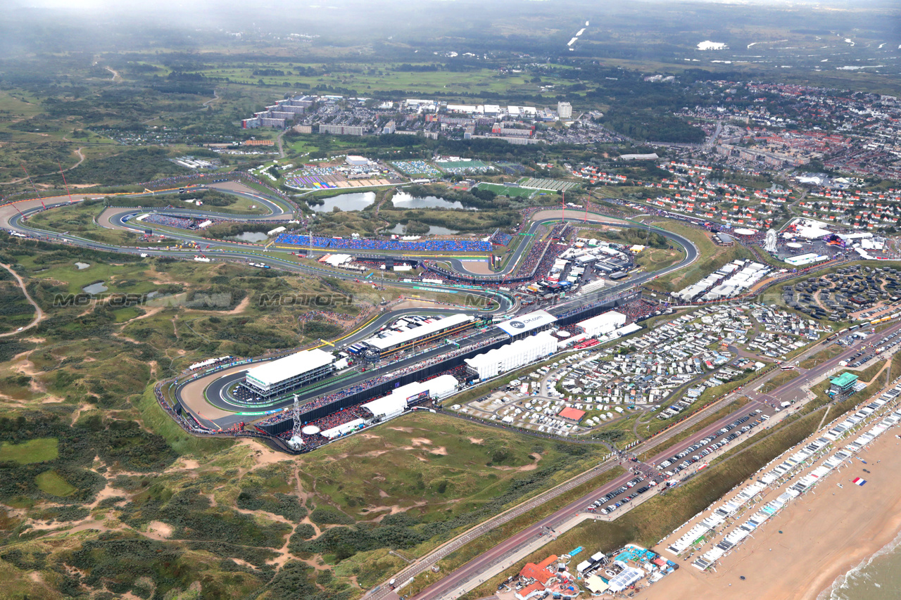 GP OLANDA, An aerial view of the circuit
27.08.2023. Formula 1 World Championship, Rd 14, Dutch Grand Prix, Zandvoort, Netherlands, Gara Day.
- www.xpbimages.com, EMail: requests@xpbimages.com © Copyright: XPB Images