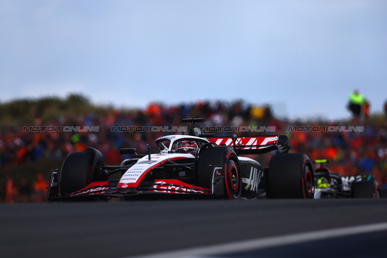 GP OLANDA, Kevin Magnussen (DEN) Haas VF-23.

27.08.2023. Formula 1 World Championship, Rd 14, Dutch Grand Prix, Zandvoort, Netherlands, Gara Day.

 - www.xpbimages.com, EMail: requests@xpbimages.com © Copyright: Staley / XPB Images
