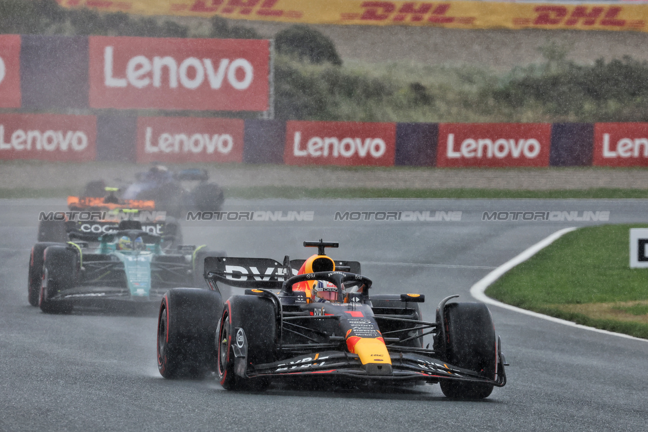 GP OLANDA, Max Verstappen (NLD) Red Bull Racing RB19.

27.08.2023. Formula 1 World Championship, Rd 14, Dutch Grand Prix, Zandvoort, Netherlands, Gara Day.

- www.xpbimages.com, EMail: requests@xpbimages.com © Copyright: Bearne / XPB Images